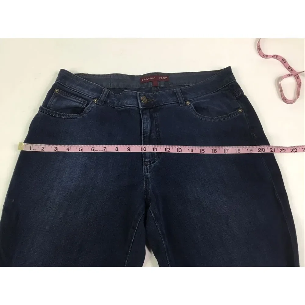 IZOD Just Right Bootcut Jeans women Size 14 stretch Blue‎ med rise embroidered